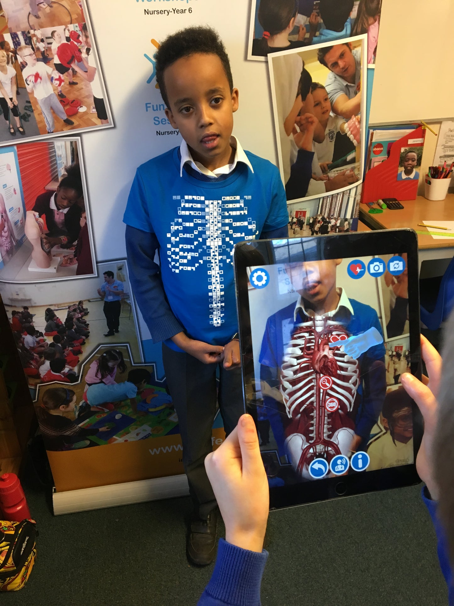 Virtuali-Tee: The AR T-Shirt That Brings Science to Life!