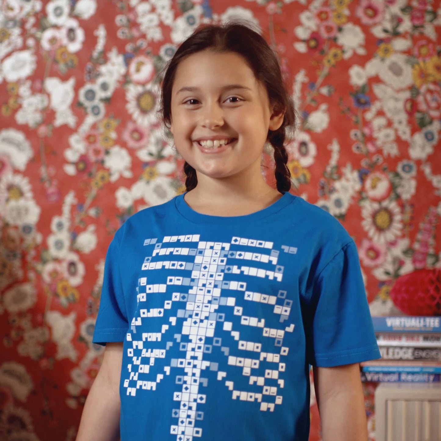 Virtuali-Tee: The AR T-Shirt That Brings Science to Life!